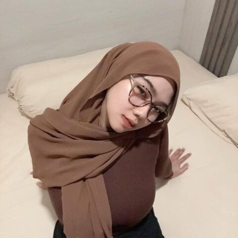 Tidur Bareng Teman Kantor